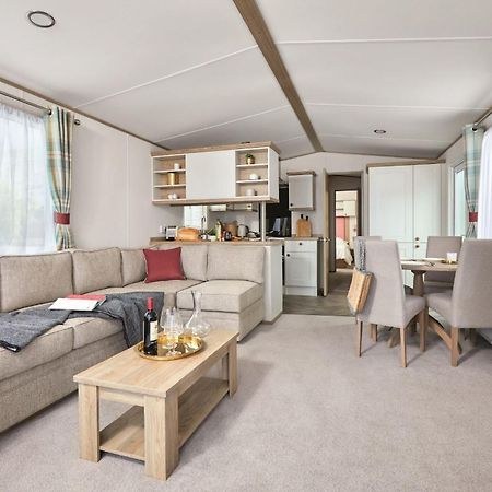 Erigmore Leisure Park Hotel Birnam Room photo